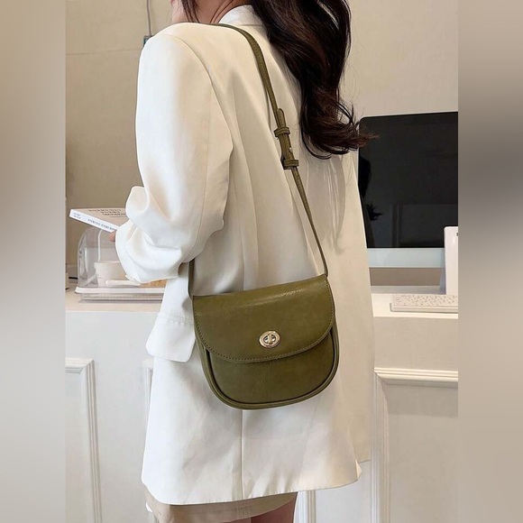 NWOT Vintage Style Twist Lock Closure Crossbody Shoulder Bag in Green - Picture 2 of 10